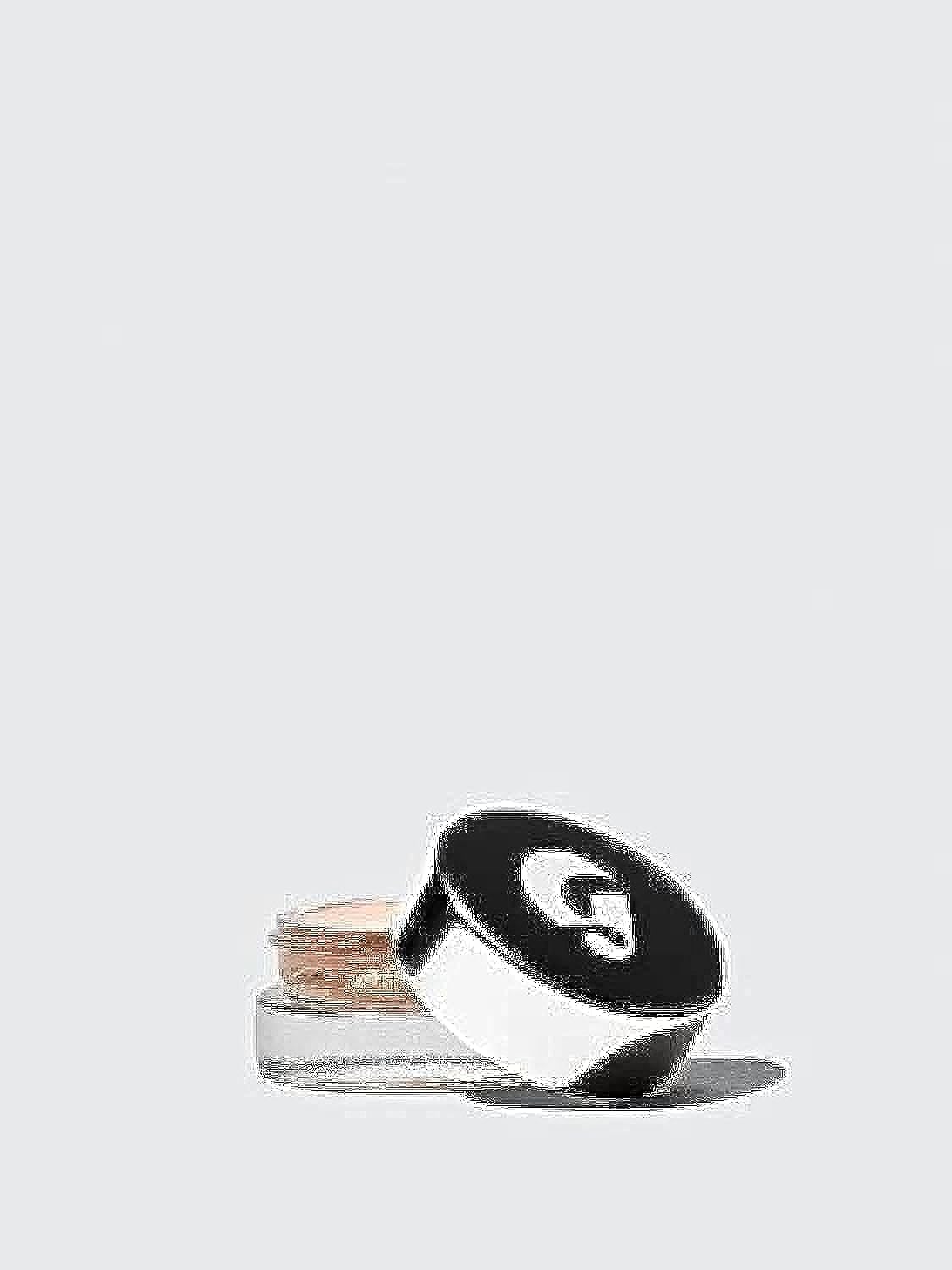 Glossier Stretch Concealer G11 is a light neutral shade 0.17 oz / 4.8 g